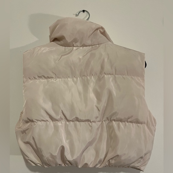 Beige Cropped Puffer Vest - Picture 3 of 3